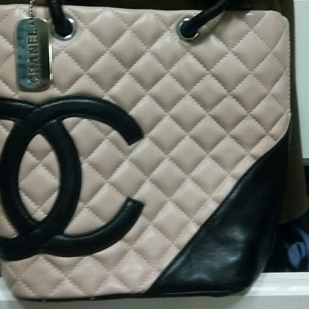 Ballet pink quilted leather purse